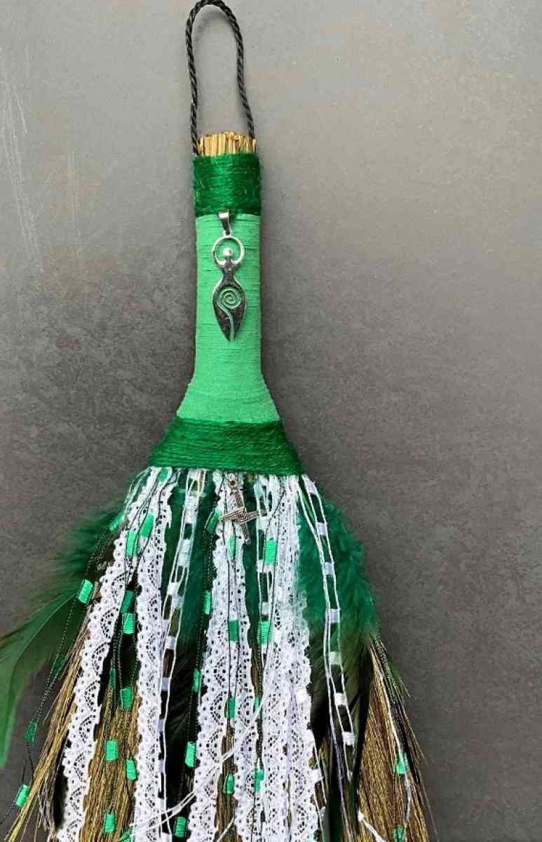 handmade alter bessom