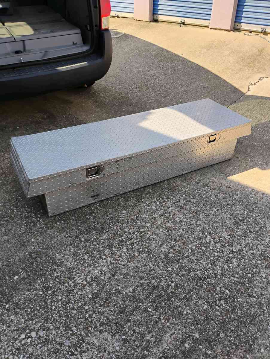 Galvanized steel diamond plate truck tool box 125 OBO