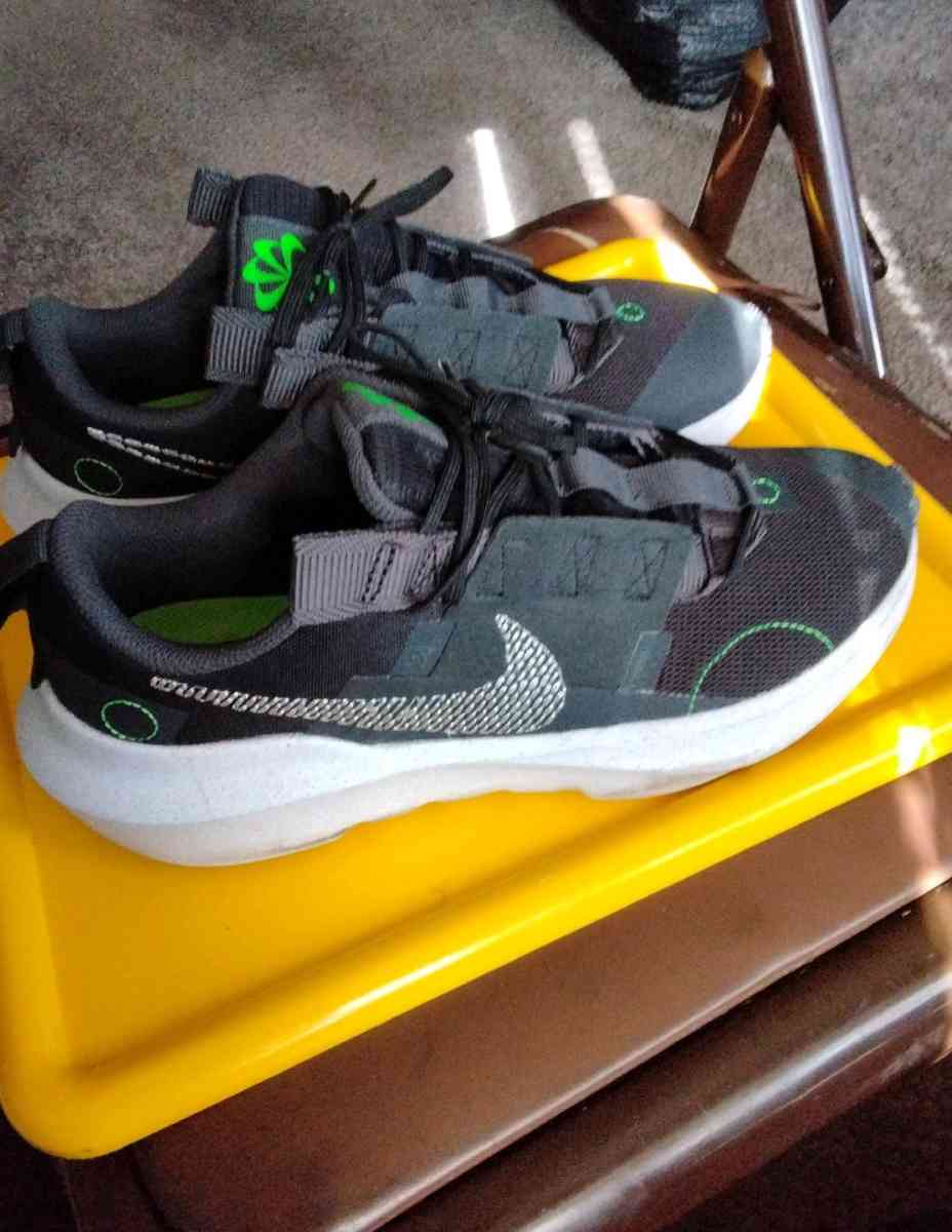 Nike Size 55  Nike Crater Impact Black