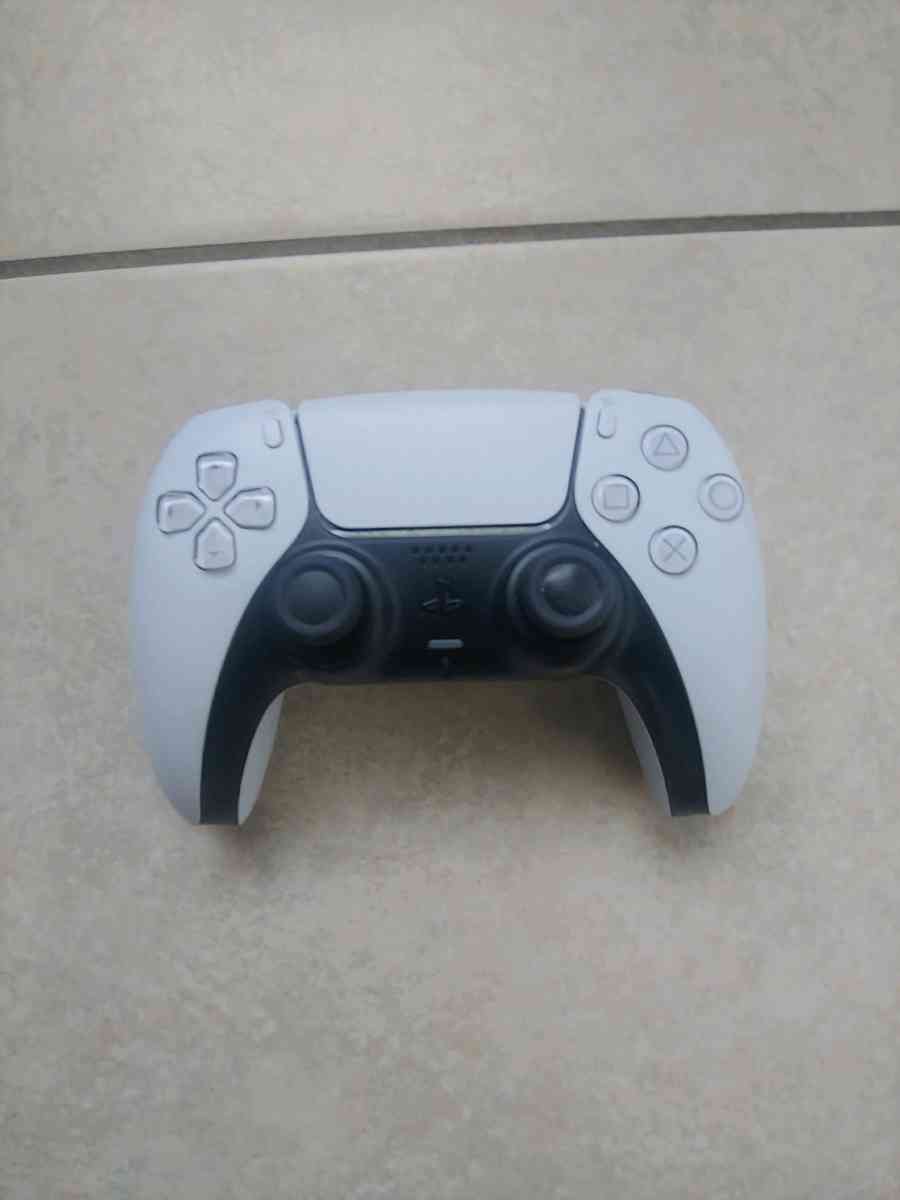 PlayStation 5 controller