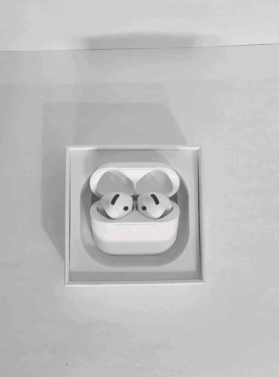 AirPods 4 ANC