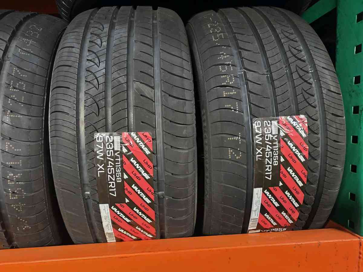 Vantage UHP 23545zR17  97W XL