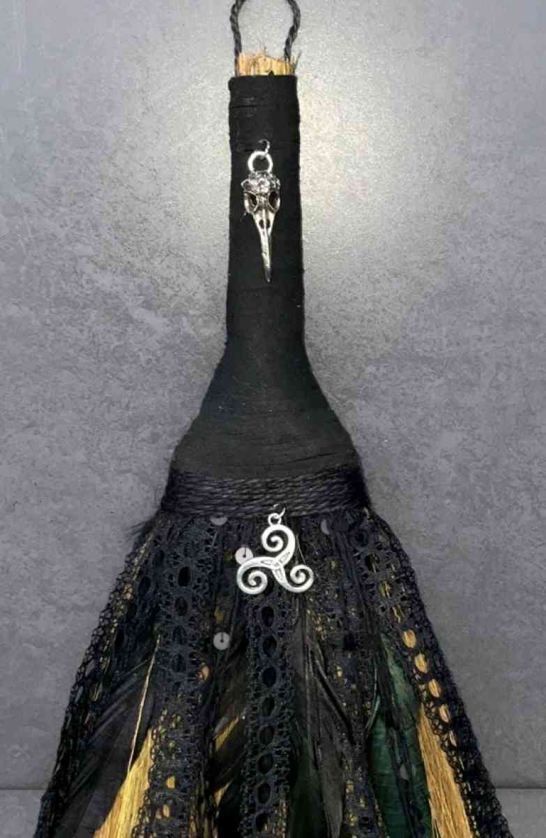 handmade alter bessom