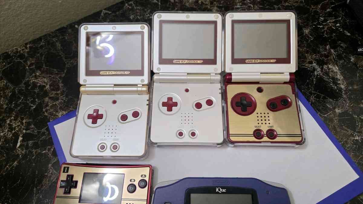 Gameboy advance sp Bundle with games and different consoles