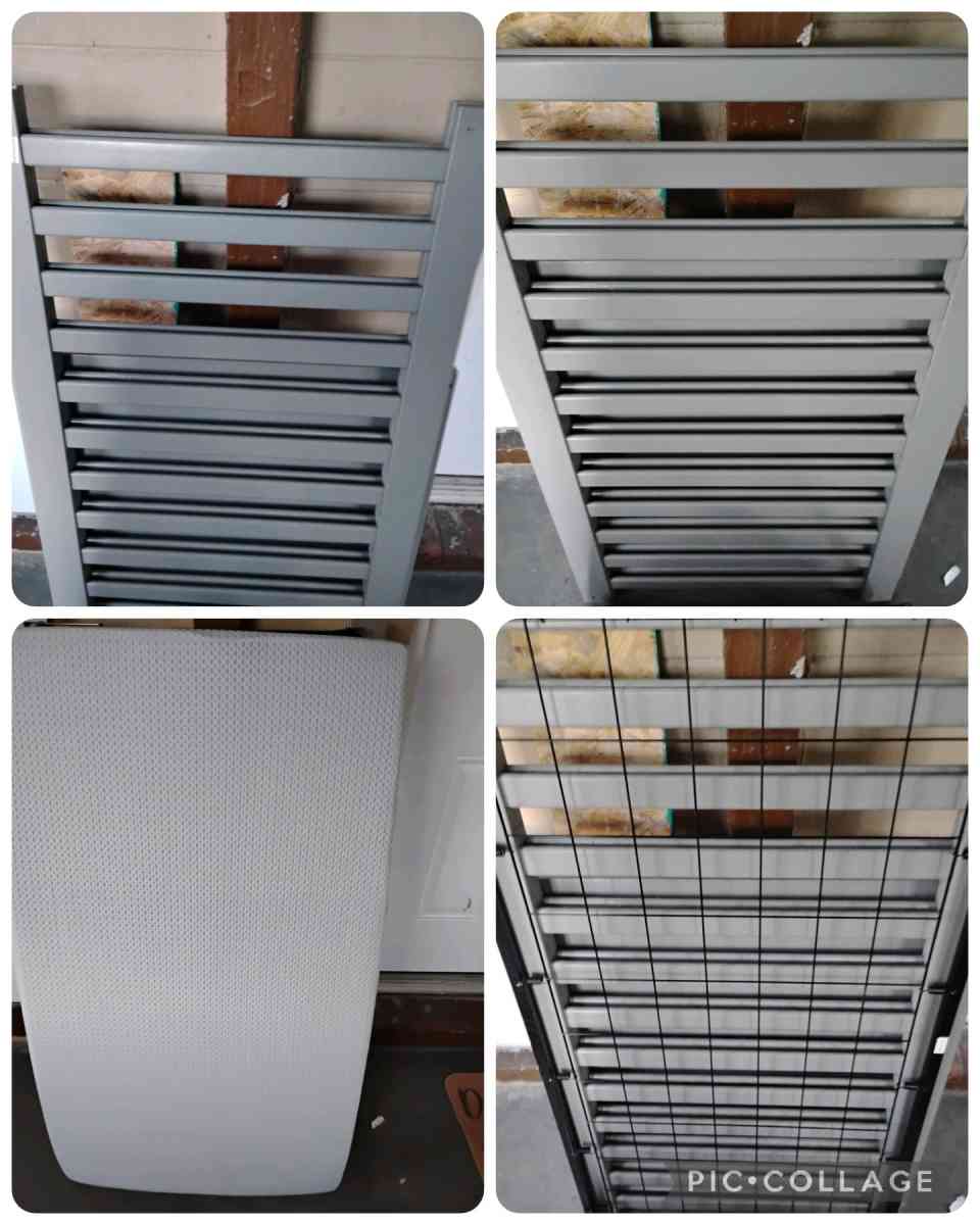 baby crib and brand new mattress