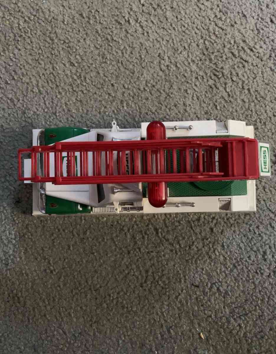 1994 HESS RESCUE TRUCK wlights  sound openbox see details be