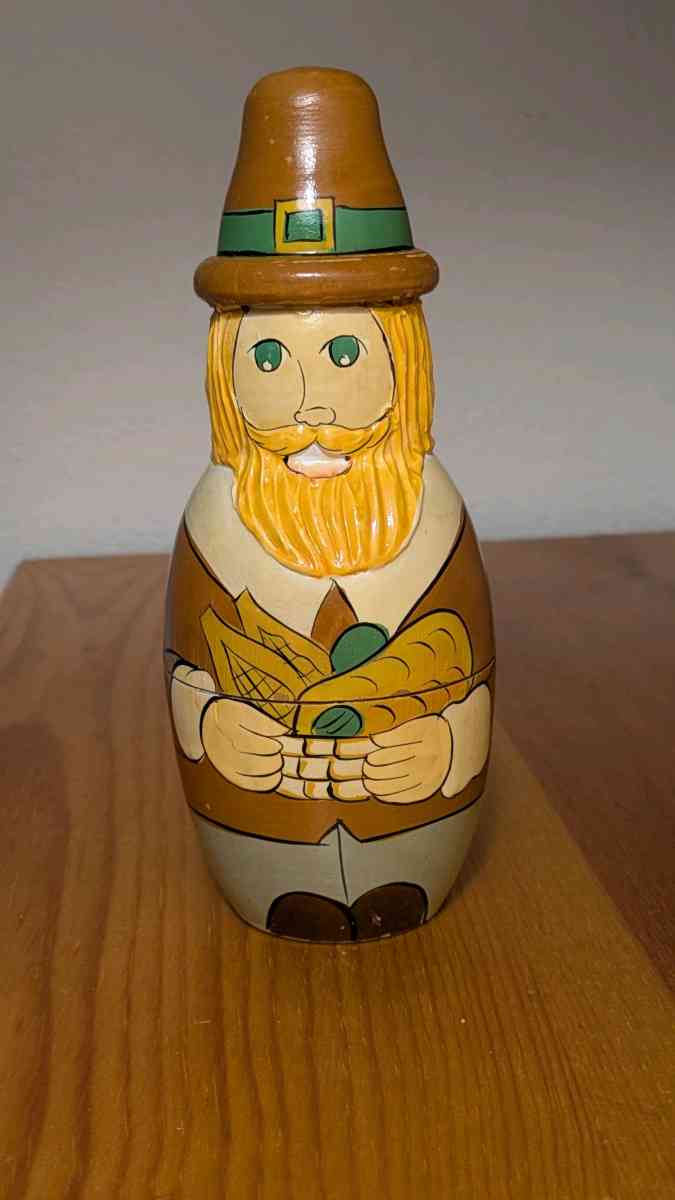 Thanksgiving Pilgrim Wooden Nesting Doll set 3 hand painted