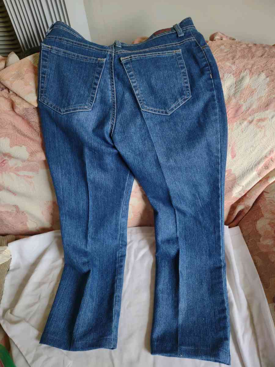 Gloria Vanderbilt jeans