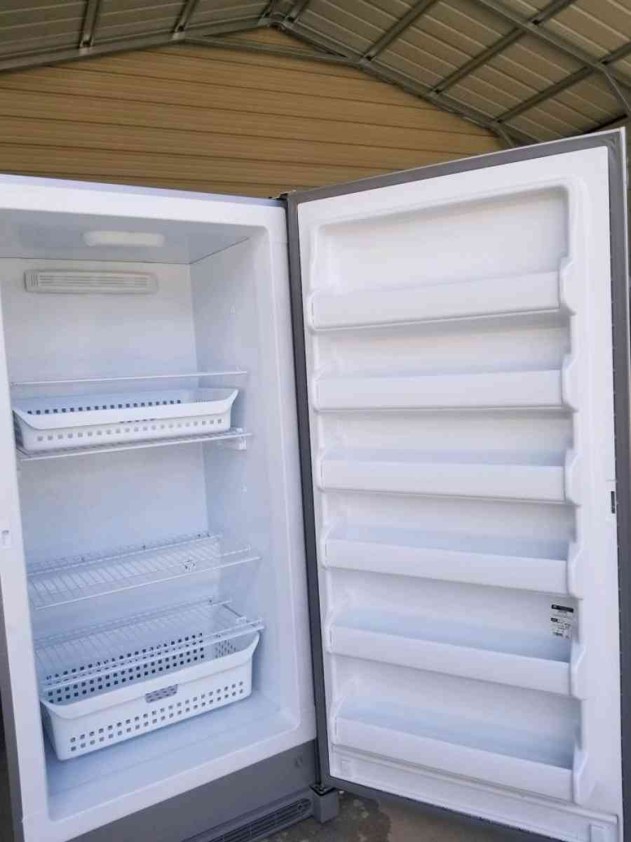 Stand up freezer