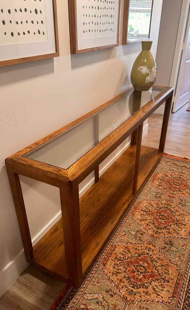 Sherrill Furniture Brand Solid Wood Glass Hallway Consul