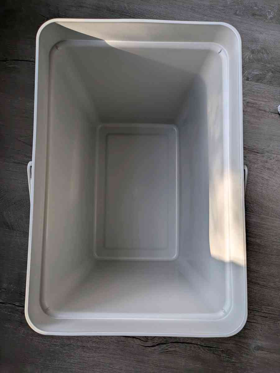 IKEA HALLBAR Bin with Lid Light Gray 6 Gallon