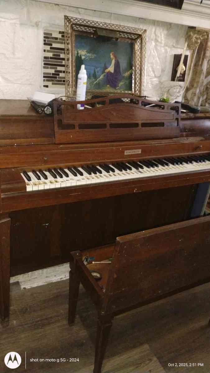 Grand piano