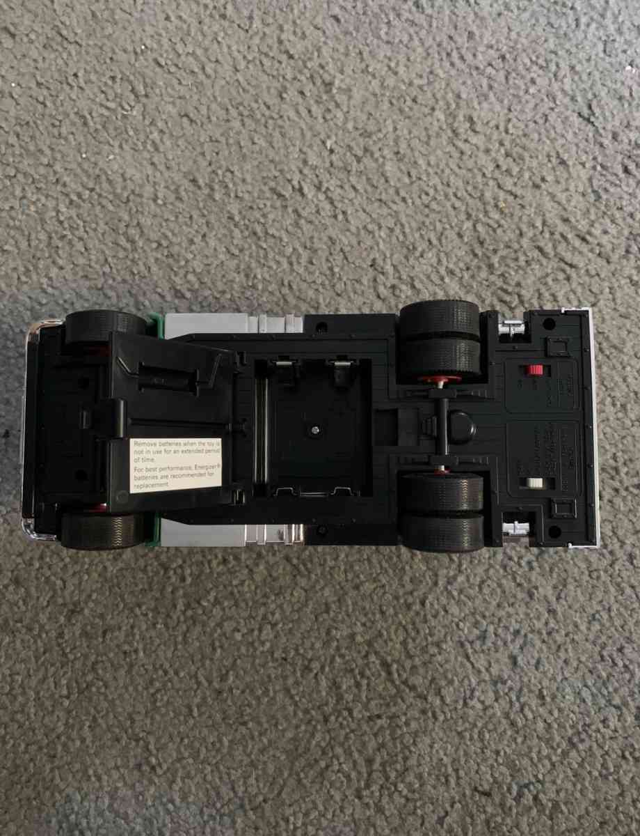 1994 HESS RESCUE TRUCK wlights  sound openbox see details be