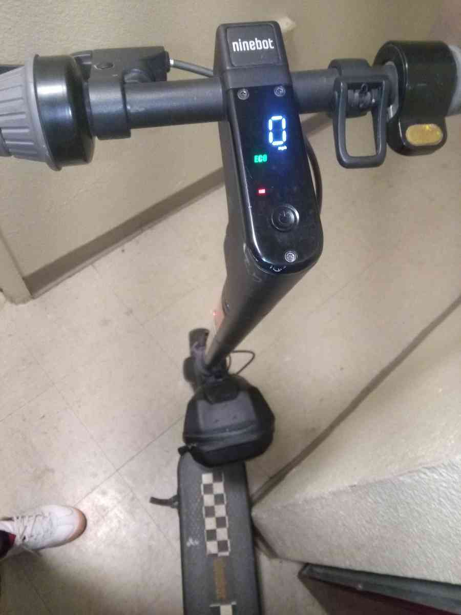 ninebot sit scooter fast need gone asap moving works good ec