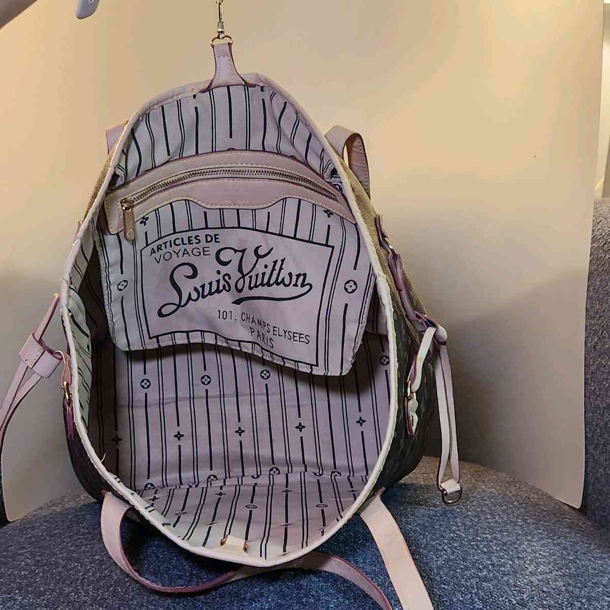 Louis Vuitton M40156 Neverfull MM Monogram Tote with rare ma