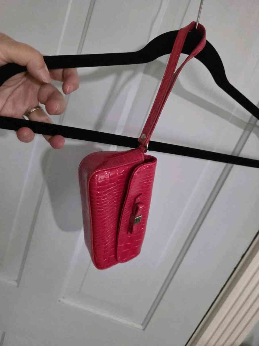 Liz Claiborne clutch wristlet wallet crocodile texture