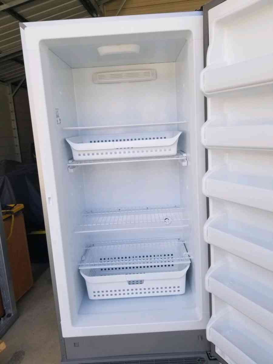 Stand up freezer