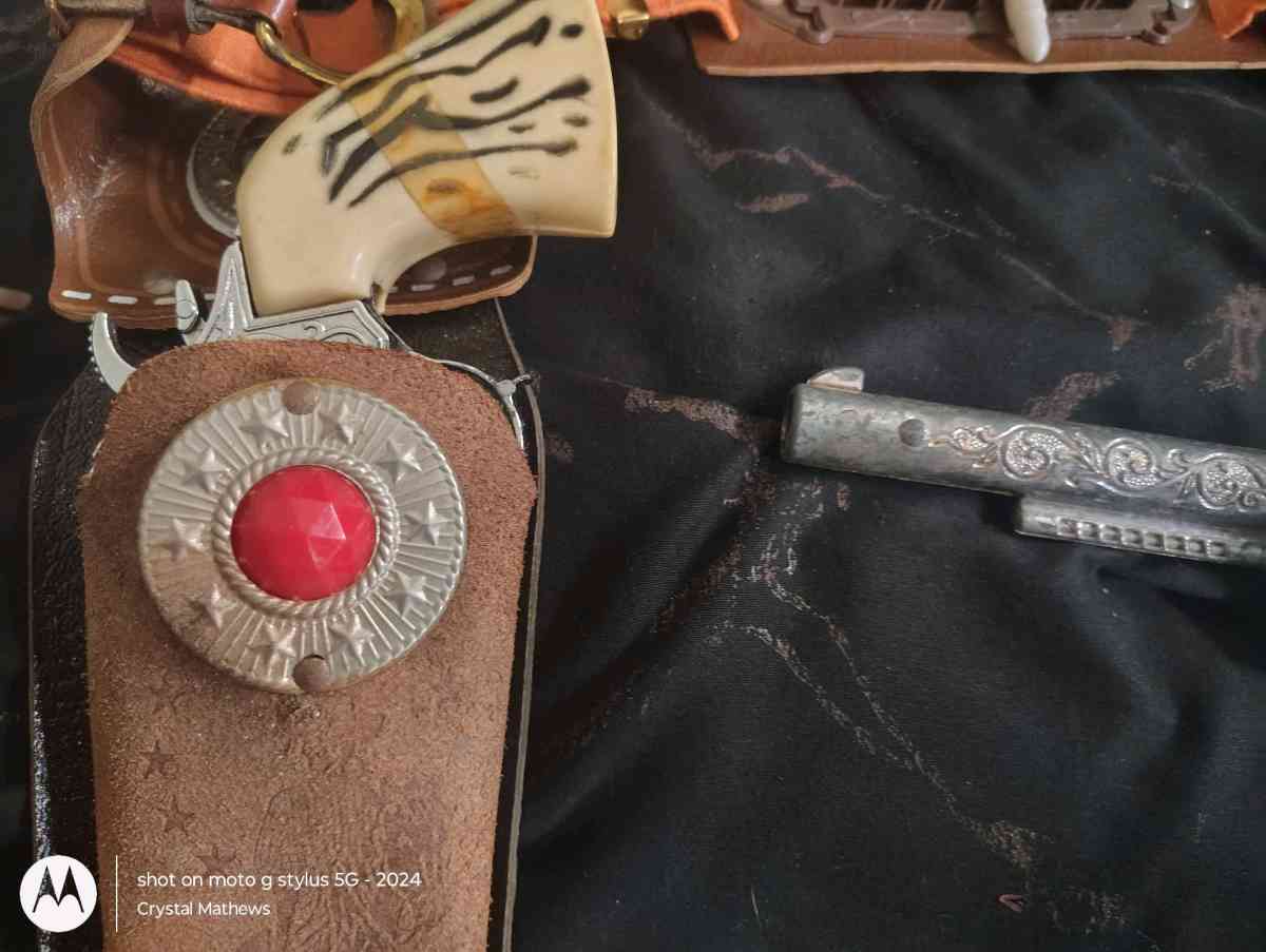 1950s ponyboy revolver cap guns