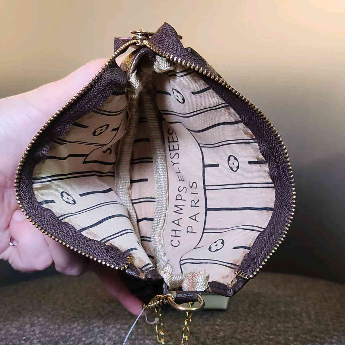 Louis Vuitton M40156 Neverfull MM Monogram Tote with rare ma