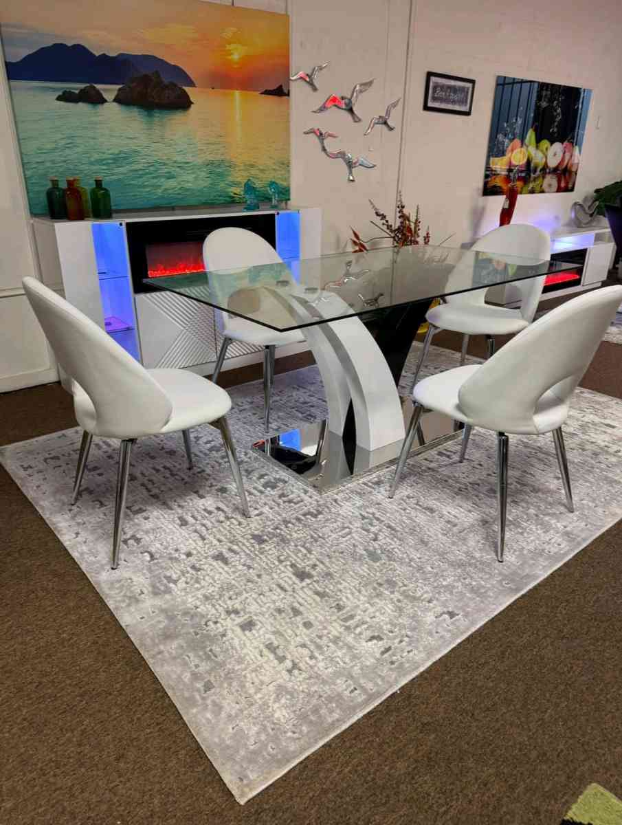 juego de comedor de 4 sillas y la mesa preguntar por precio