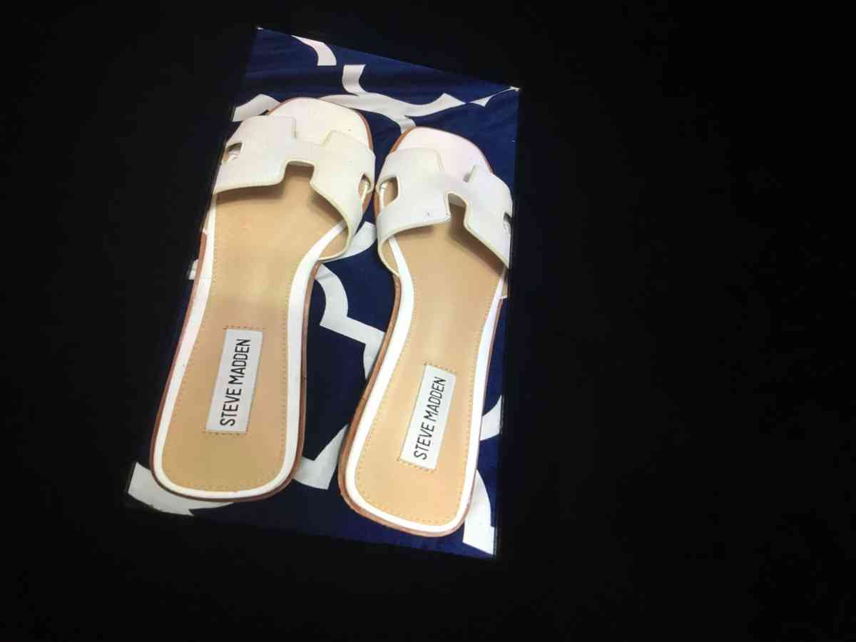 womans sandals size 8