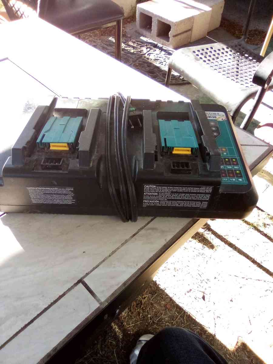 Makita double charger