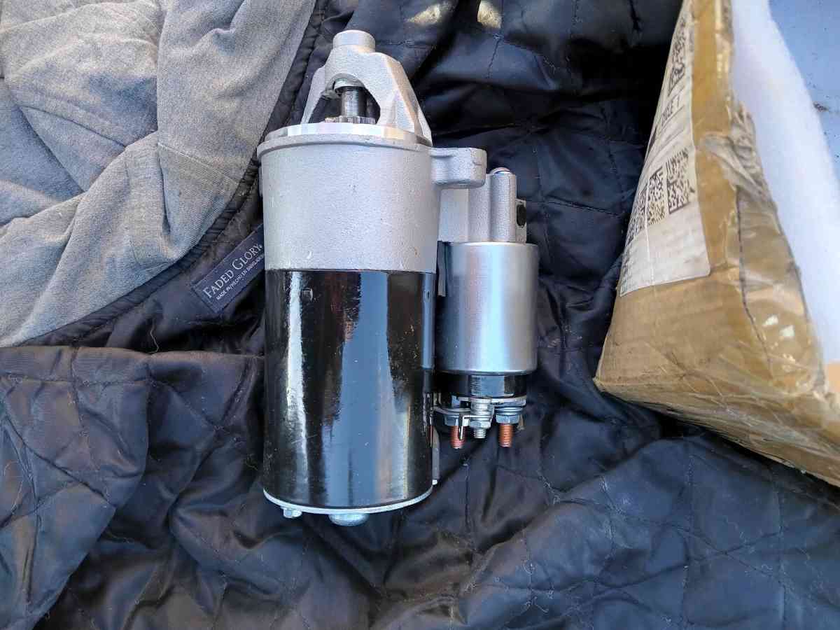 Starter and sillanoid