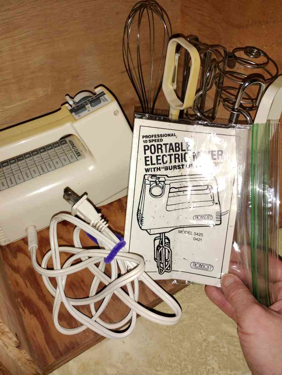 Robeson Professional 10 Speed Portable Electric Mixer models