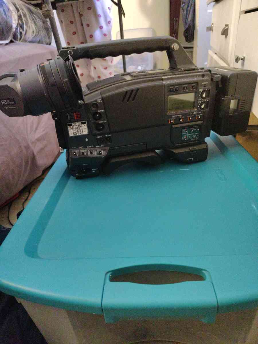 Panasonic AJHDC 27HD VariCan Video Camera