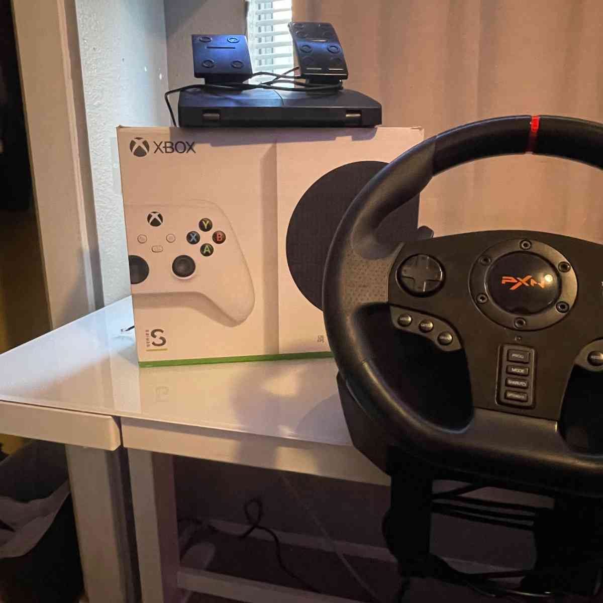 xbox series s with desk and wheel dundle