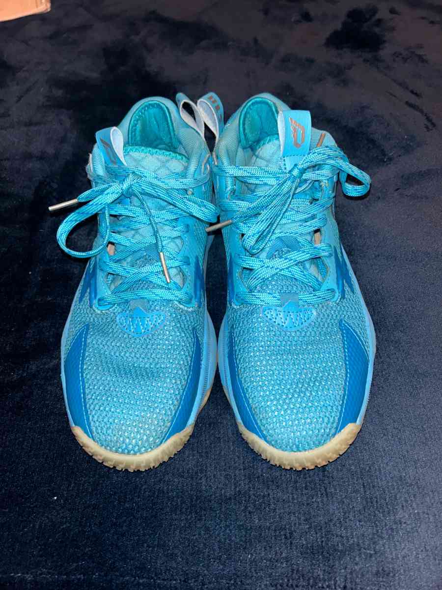 Adidas Dame 8 Young Dolla Mens Sz 6 Blue Cyan Silver Basketb