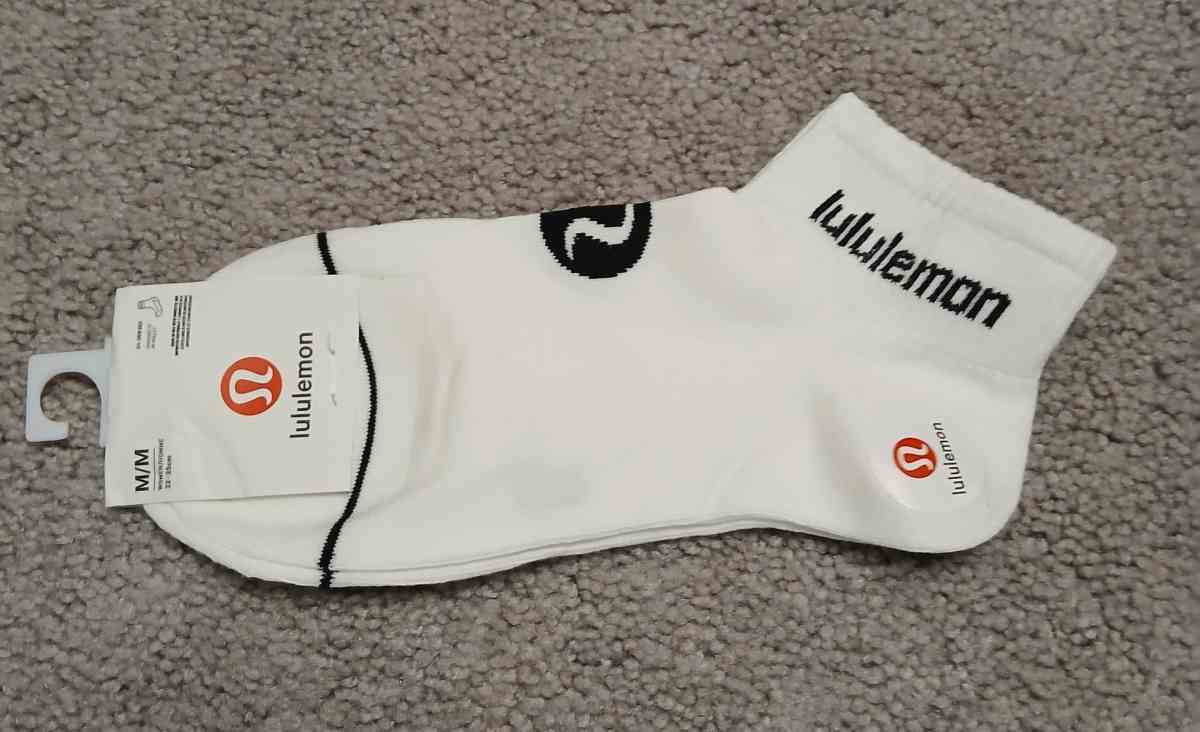 5 Lululemon Ankle Socks Medium