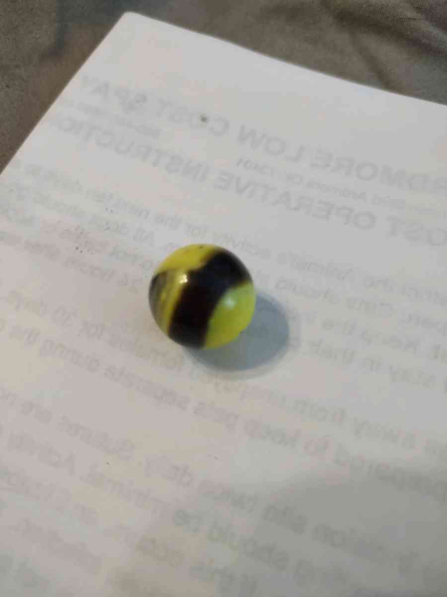 Vintage Bumble Bee Meble