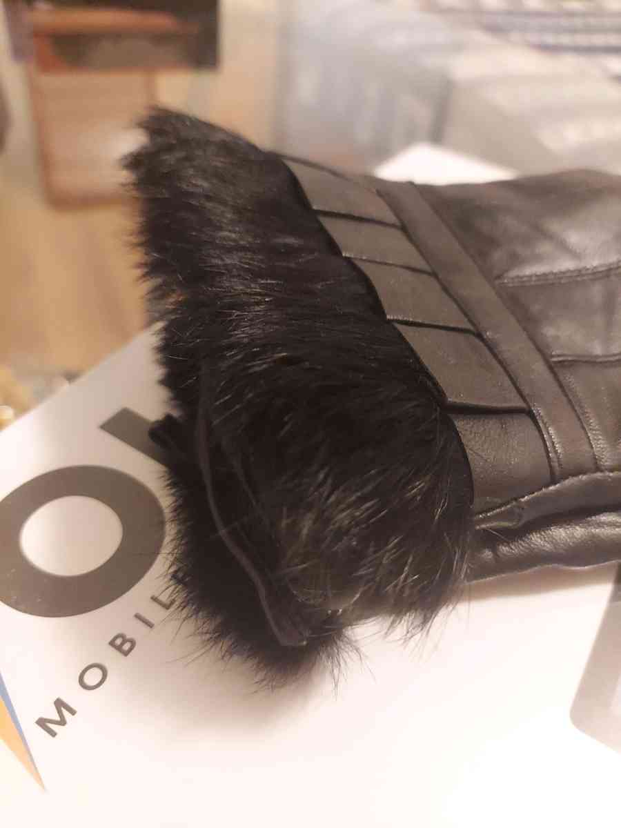 Condition Like NEW Sofia CashmereLeather  Cashmere Gloves