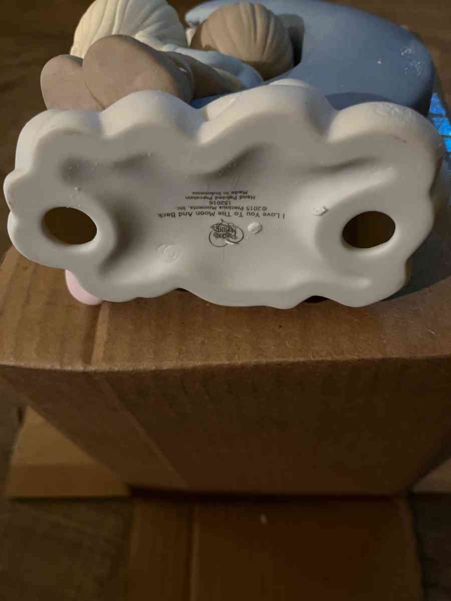 Precious Moments I love you to the moon and back