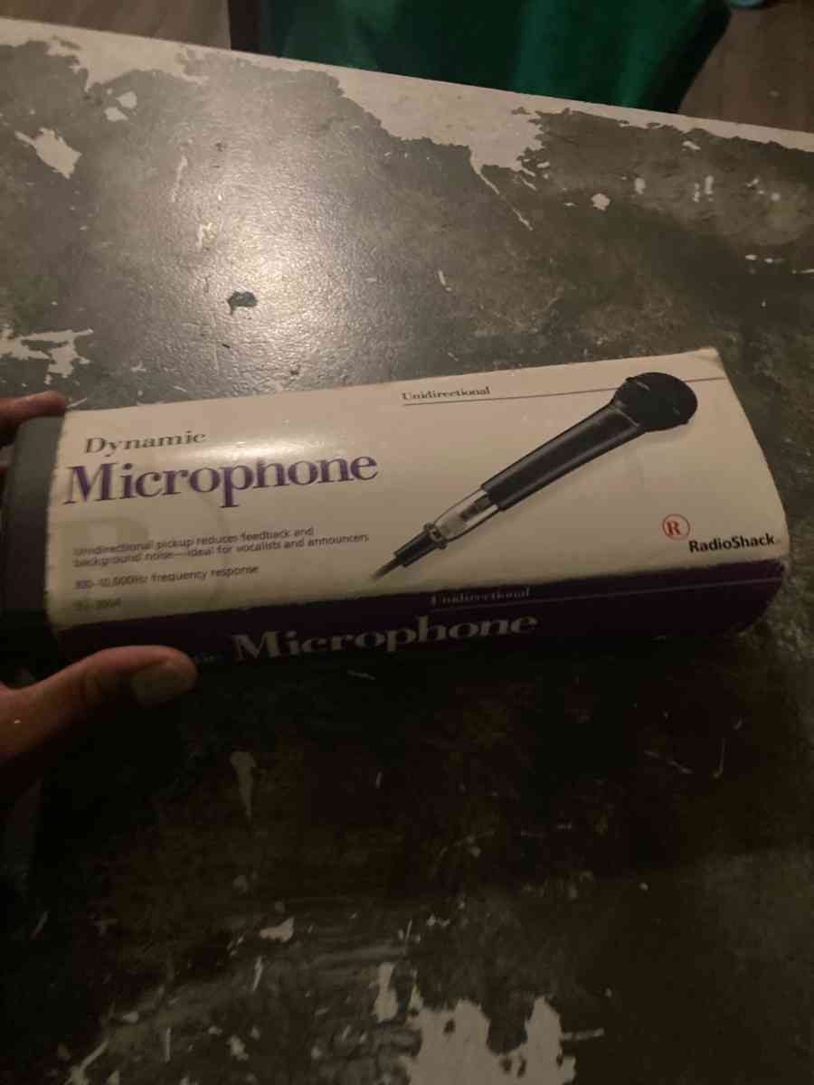 RadioShack Dynamic Microphone