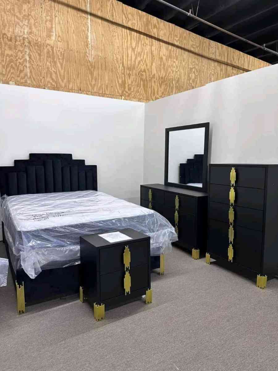 set de cuarto Queen con luz led preguntar por precio