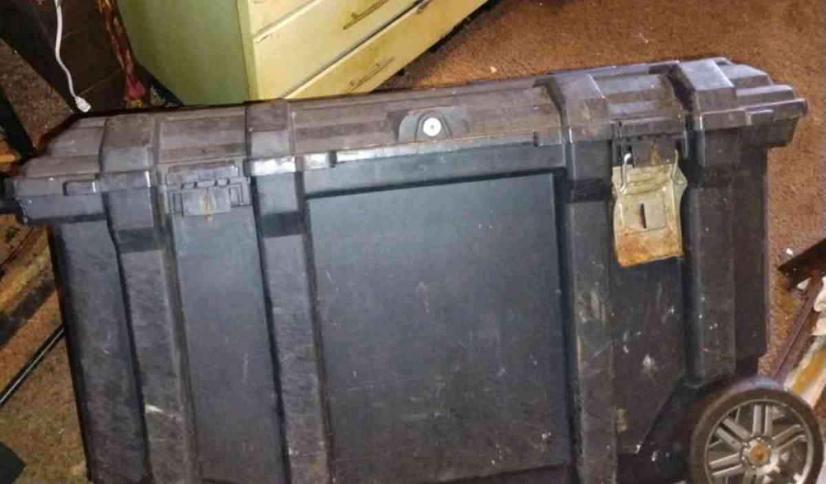 Husky Rolling Tool Box