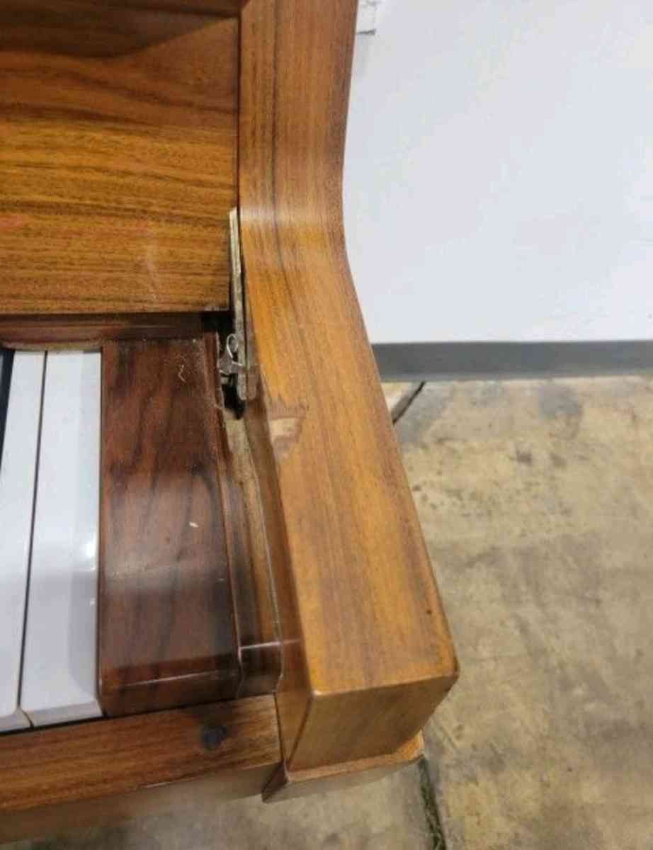 Solid Wood 52 Yamaha W101