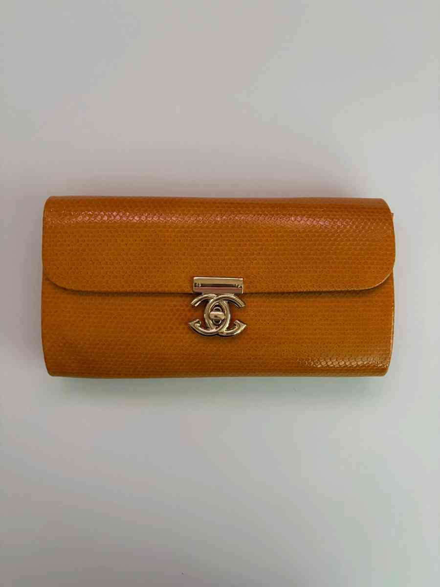 VintageStyle Orange Faux Leather Clutch with Gold DoubleC Ac