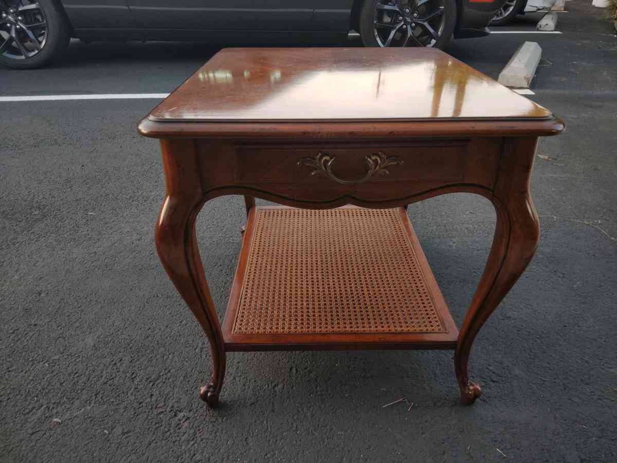 Drexel heritage side table