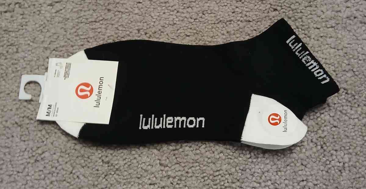 5 Lululemon Ankle Socks Medium