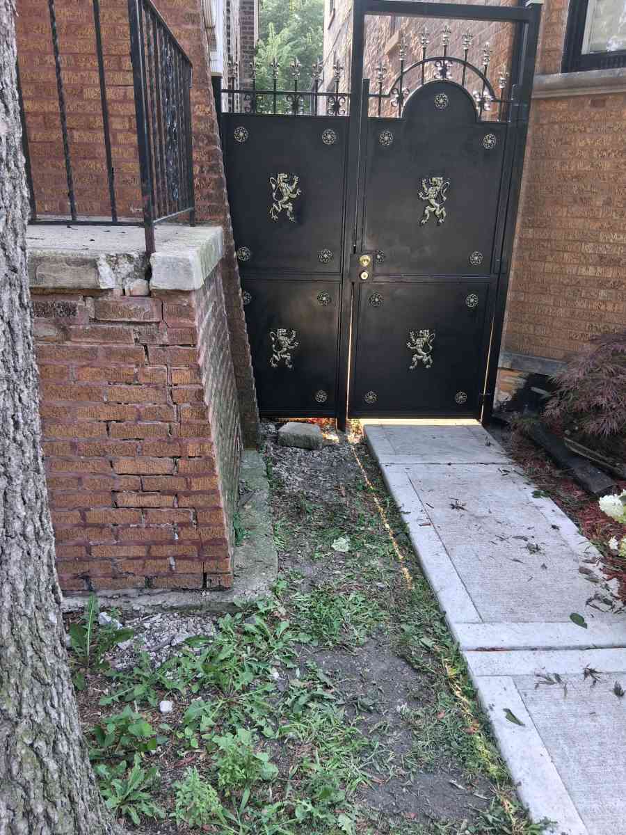 cercas de hierro y madera