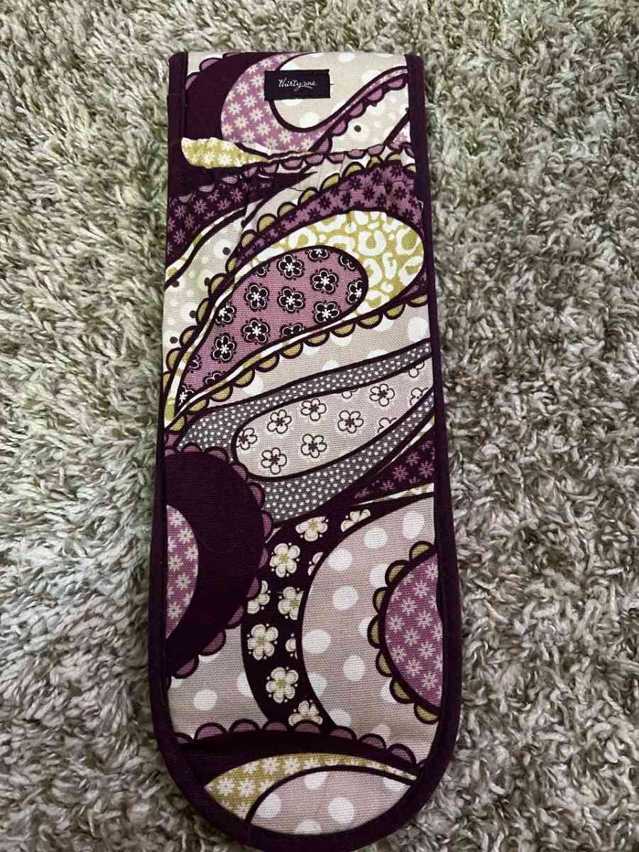 ThirtyOne Plum Awesome Blossom Travel Flat Iron Case Bag Pur