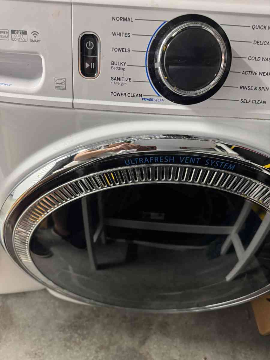 GE Washer and dryer  set   Front loader  Barely used