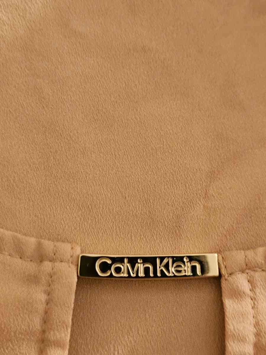 Calvin Klein light peach short sleeve blouse size large