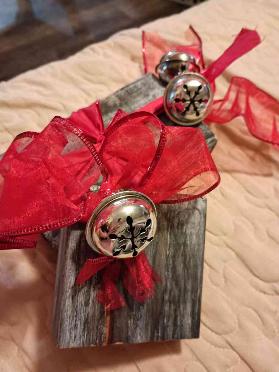 small wooden blocks made into Christmas decorations