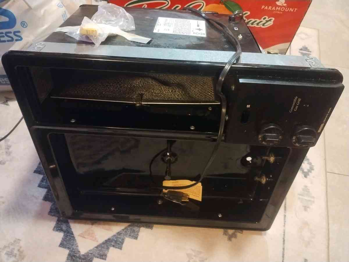 Jenn Air 18 inch electric cooktop grill with downdraft