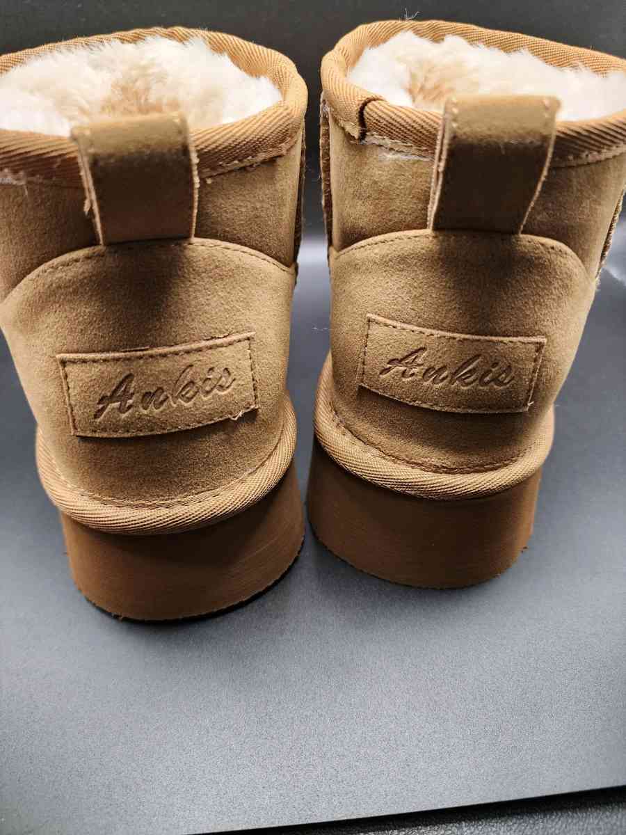 womens boots size 7 camel color