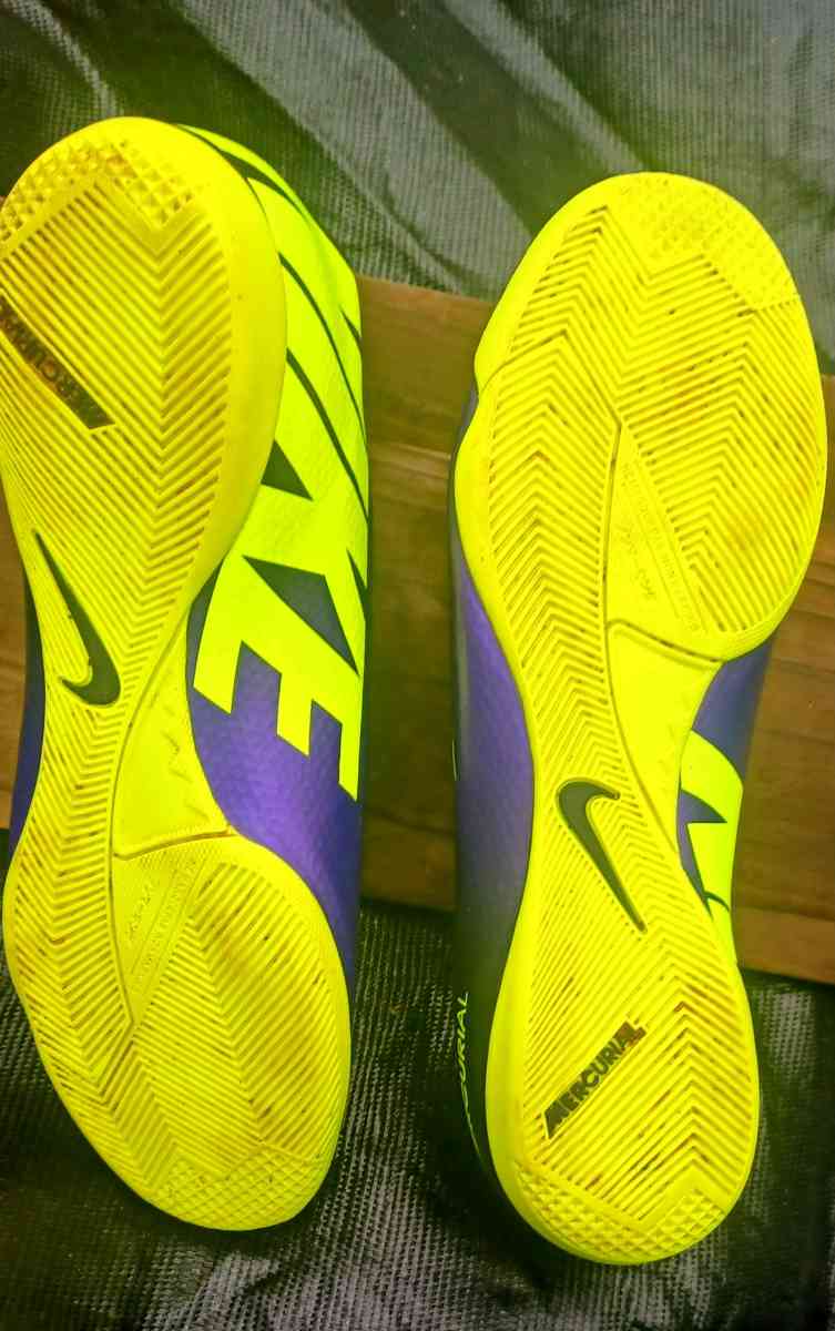Nike Mercurial Victory Shoes